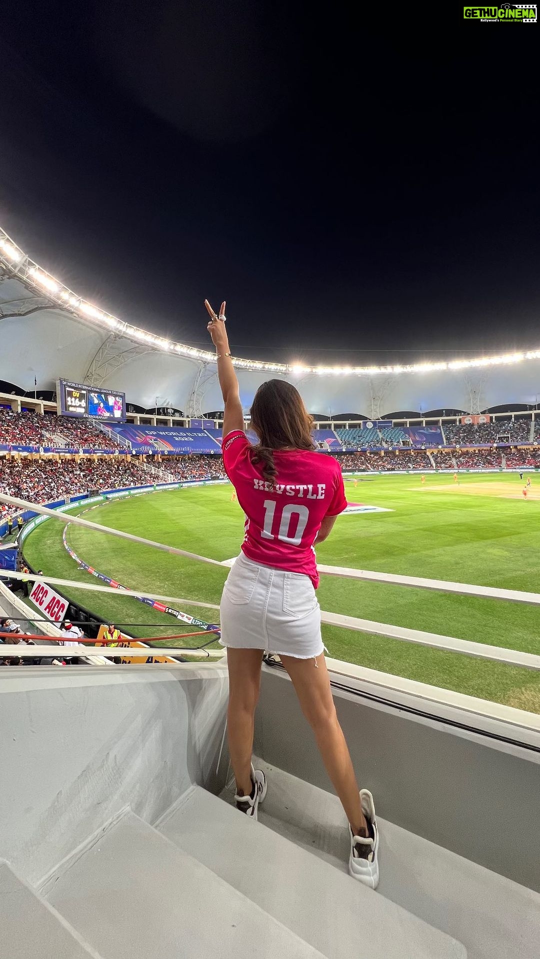 Krystle D'Souza Instagram - #ad Watched the IL T20 FINALS in Dubai yesterday with @sportsbuzz.11 ! USE MY CODE : KRYSTLE100 #buzzmakers #sportsbuzz11 @tgbtroop