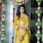 Lakshmi Manchu Instagram - Looking at the bright side of life! 💛 Outfit: @labelpriyankasingh Earrings @sarafajewelry Styled by @6shweta