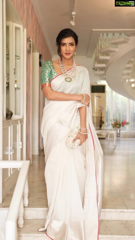 Lakshmi Manchu Instagram - Sun-kissed days and saree sways☀️ Jewellery @house_of_vasanta HMUA @manasamakeup 📸 @weddings_by_dlm Stylist @6shweta