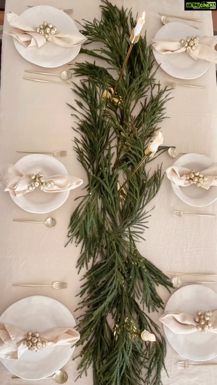 Lisa Haydon Instagram - Full disclosure: I did not spend months thinking about my Christmas table this year.