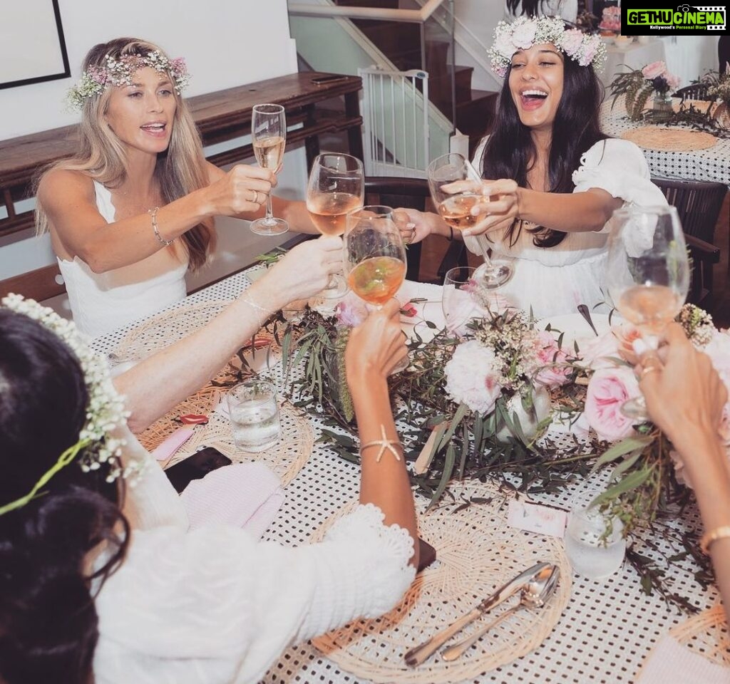 Lisa Haydon Instagram - Disclaimer: no wine was consumed by me while taking these photos. @charlotteplow can’t wait to stomp grapes in New Zealand and celebrate a very Indian Summer on your vineyard. @indiansummerrose