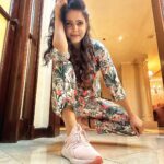 Madhurima Tuli Instagram - #selfportrait 💚 Outfit by @tinytalesclothingline Styled by @shailjaanand