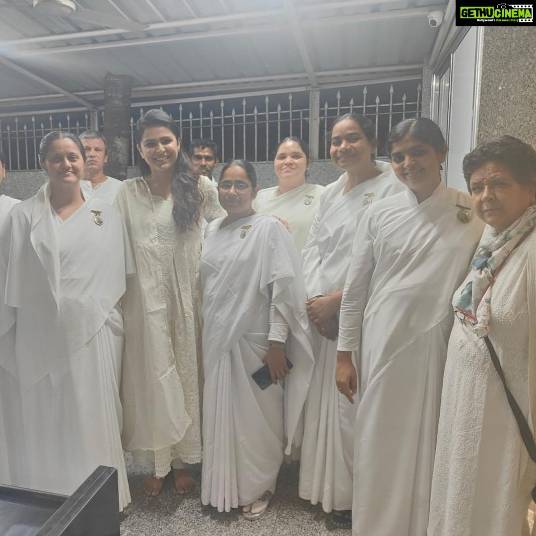 Madhurima Tuli Instagram - It was enlightening to meet Shivani ji and other sisters at @brahmakumaris Mom is an ardent follower since 35 yrs so felt really lucky and blessed to have met her ❤️🙏🏼
