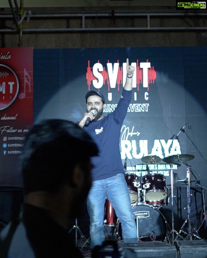 Madhurima Tuli Instagram - All@about last night. @svmtmusic 3rd live concert was also a huge success. Thank you #bhartiyavidyapeeth for showering so much love. Until next time ππ New song alert #dilkorulaya out on @svmtmusic Go check it out π€©β€οΈ