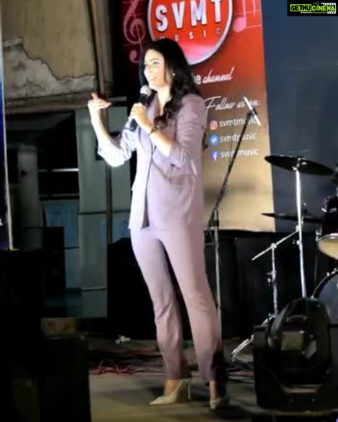 Madhurima Tuli Instagram - All@about last night. @svmtmusic 3rd live concert was also a huge success. Thank you #bhartiyavidyapeeth for showering so much love. Until next time ππ New song alert #dilkorulaya out on @svmtmusic Go check it out π€©β€οΈ
