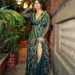 Madhurima Tuli Instagram - Seasons greetings ✨💚 @iwmbuzz Styled by @shailjaanand Outfit by @geishadesigns Earings by @the_jewel_gallery Assistant stylist @zheelhasnothingtowear HMU @raj_mukadam 📸 @sid_salve