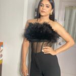 Madhurima Tuli Instagram - 🖤🖤 Styled by @shailjaanand Top by @sonia_verma_fashionista @publiquedom Jewellery @the_jewel_gallery HMU @raj_mukadam