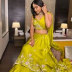 Madhurima Tuli Instagram - Happy Dussehra everyone.. 🙏🏼❤️💫 Styled by @shailjaanand Outfit @emiraasbyindrani @indranidesignersarees Assisted by @zheelhasnothingtowear HMU -@sabajunaid_artistry