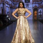 Madhurima Tuli Instagram - BOMBAY TIMES FASHION WEEK!! Thank you @arch.jain for having me. It was exciting to walk the ramp for @bombaytimes @timesfashionweek Lots of love and Gratitude 🙌🏼❤️🫶🏼