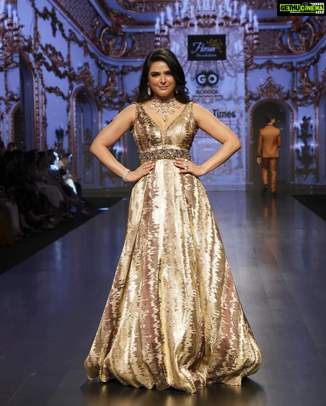 Madhurima Tuli Instagram - BOMBAY TIMES FASHION WEEK!! Thank you @arch.jain for having me. It was exciting to walk the ramp for @bombaytimes @timesfashionweek Lots of love and Gratitude 🙌🏼❤️🫶🏼