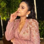 Madhurima Tuli Instagram - Shining through the city ✨💖 Styled by @shailjaanand Outfit by @orupret @orubyapoorva Jewellery by @the_jewel_gallery HMU @raj_mukadam