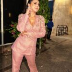Madhurima Tuli Instagram - Shining through the city ✨💖 Styled by @shailjaanand Outfit by @orupret @orubyapoorva Jewellery by @the_jewel_gallery HMU @raj_mukadam