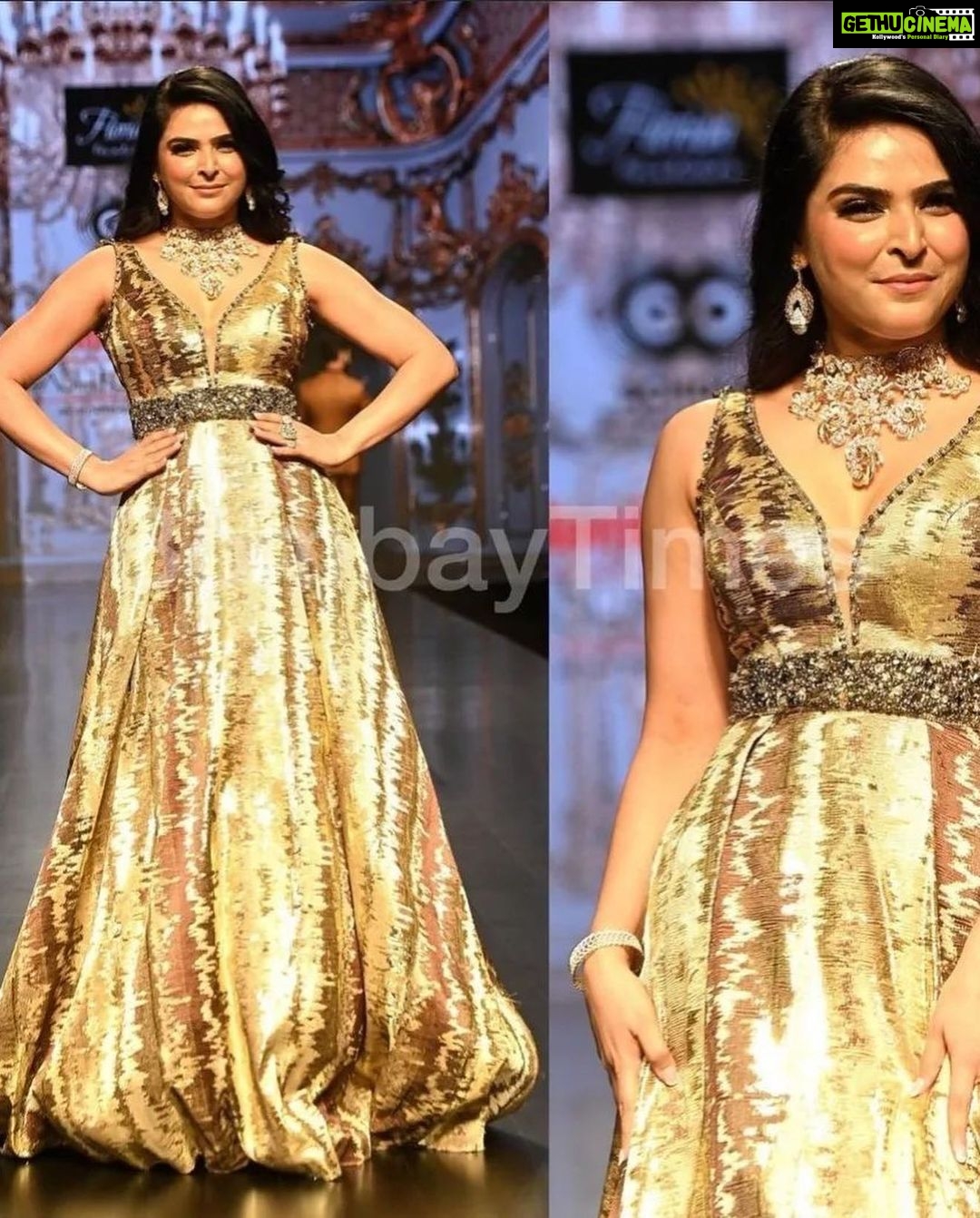Madhurima Tuli Instagram - BOMBAY TIMES FASHION WEEK!! Thank you @arch.jain for having me. It was exciting to walk the ramp for @bombaytimes @timesfashionweek Lots of love and Gratitude 🙌🏼❤️🫶🏼