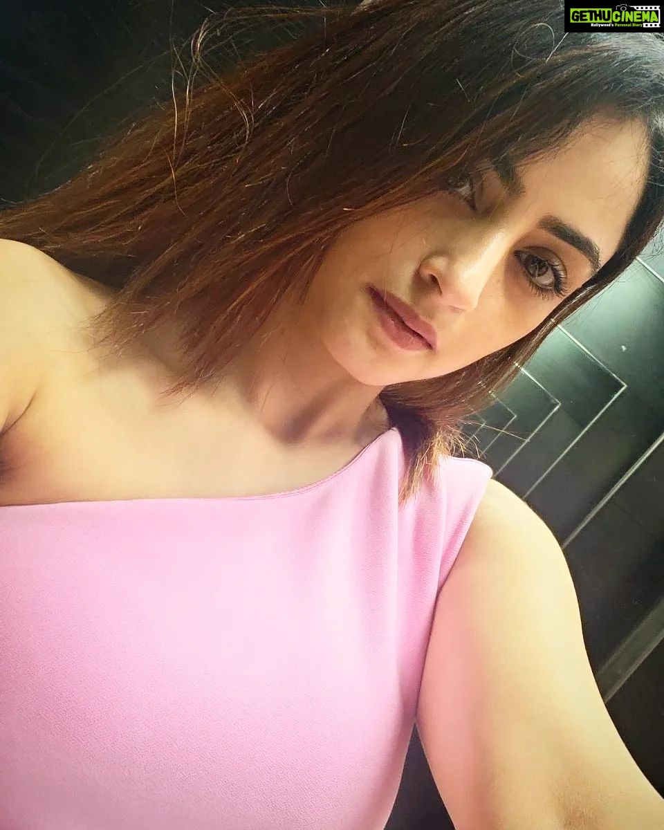Madirakshi Mundle Instagram - Tired BUT Inspired 💕