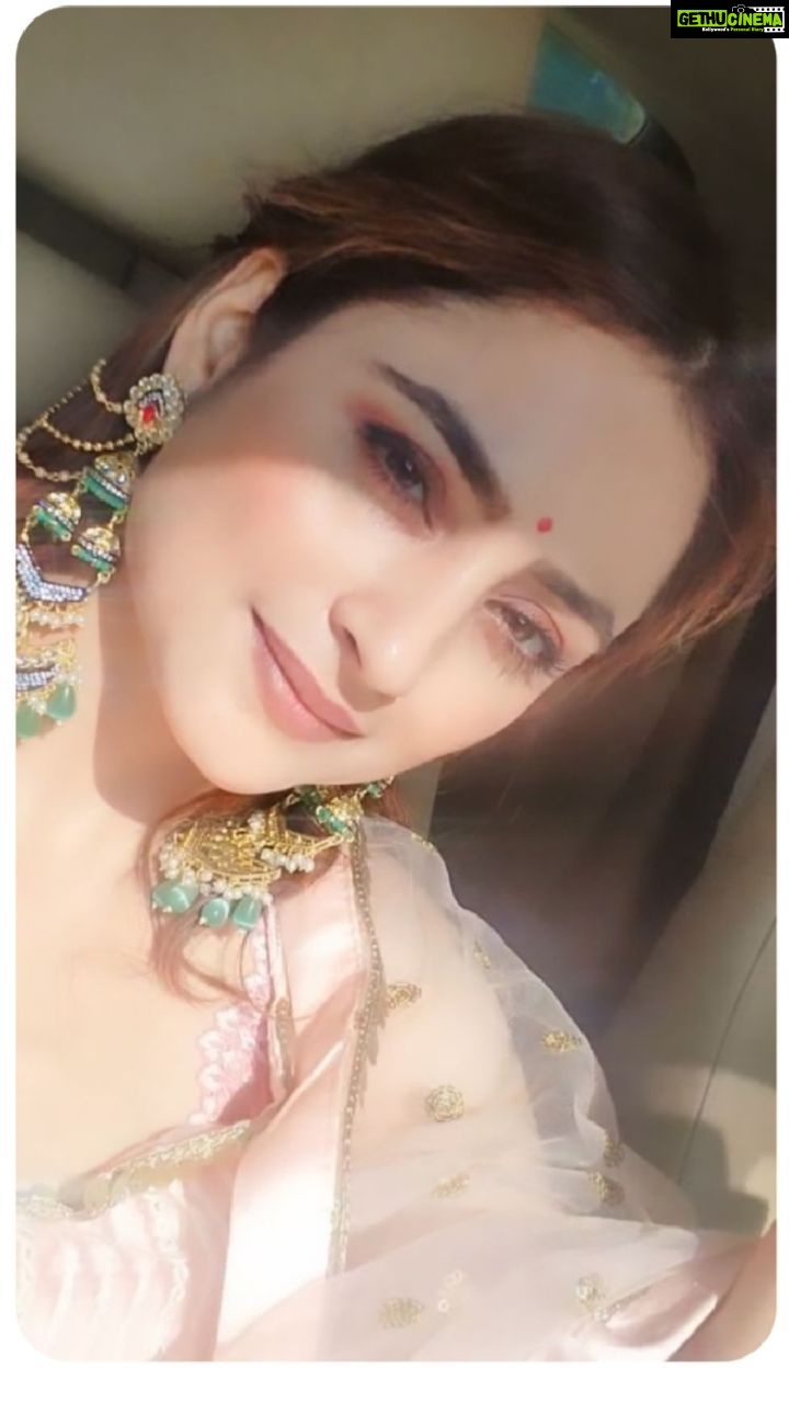 Madirakshi Mundle Instagram - Trippin on #laalishq