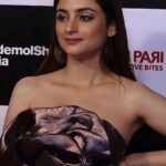 Madirakshi Mundle Instagram - About last night 🌟 Styled by @krishi1606 👗 @zara 👠@zara @toothpari is now streaming on @netflix_in @hks1709 @amritkaur0808