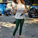 Madirakshi Mundle Instagram - Wearing Rode Clutch by @rosyr04 #filmcity #trend #beyourownboss #styleinspiration #gratitude #clutch #trending