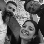 Mahima Makwana Instagram - Bas Karo Aunty. ✨ I happened to not only meet but work with a set of people who were extremely talented, kind, laden with love and light. A set that exuberated good energy and acceptance, a set of people that helped me form a different perspective. Thankyou for the warmth, laugh’s and acceptance! ✨🤗 @roykapurfilms @rsvpmovies @earthskynotes #sidroykapur @abhislens @niteshtiwari22 @ashwinyiyertiwari @mehrotranikhil @varun760 @navagat_p @ishwaksingh @karanjotwani @ghuggss @gauravpandey7697 @malvika25 @castingchhabra @niharikabhasinkhan21 @niharika69 @shwetadas @ayeshaseth @richashriyan @hrishidoeshair @pranati_ta @turbo_aaj @sarveshshingre #starstudios A big fat hug to everyone :)