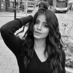 Mahima Makwana Instagram - Mentally there 🥲 MUA - @mannysamra_mua Styling- @suveera.swetesh.stylist Cineworld Eastbourne