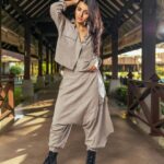 Mahima Makwana Instagram - Styled by @krishi1606 Photographer @niravthakkarphotography Outfit @_anuki.n Accessories @deebaco_official Footwear @londonrag_in Location courtesy @thelalitbekal