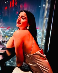 Mahima Makwana Instagram - The Shard evening. ✨