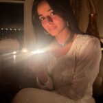 Mahima Makwana Instagram - Happy Diwali.✨ packup waali, london waali Diwali. Wishing ya’ll love and light. London, United Kingdom
