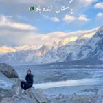 Mahira Khan Instagram - Happy 75 years to my magnificent motherland, Pakistan ♥️ May there peace, may there be tolerance, prosperity and unity. Always. Ameen. Pakistan Zindabad. Pakistan Paaindabad 💚🇵🇰