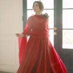 Mahira Khan Instagram - 🌹 مجھ سے پہلی سی مہبت میرے محبوب نہ مانگ @zarashahjahanofficial 🌹 Recited by one of favorites - @oldschoolbastard 💋 Filmed by @talhahahahahaha_ Makeup @iambabarzaheer