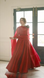 Mahira Khan Instagram - 🌹 مجھ سے پہلی سی مہبت میرے محبوب نہ مانگ @zarashahjahanofficial 🌹 Recited by one of favorites - @oldschoolbastard 💋 Filmed by @talhahahahahaha_ Makeup @iambabarzaheer