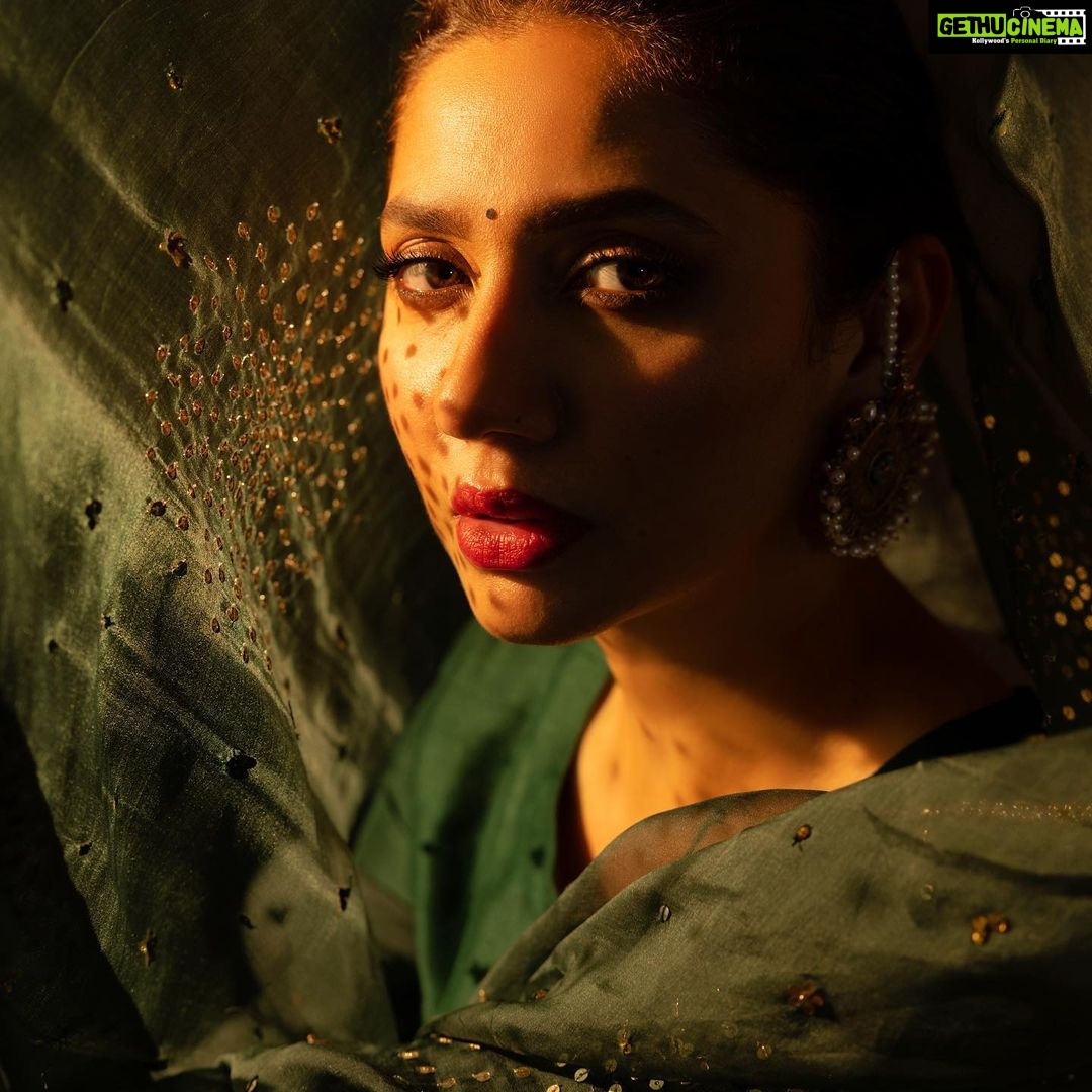 Mahira Khan Instagram - گزز رہی ہے کچھ اس طرح زندگی جیسے۰۰