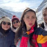 Mahira Khan Instagram - Peeechaaaayy… Toh dekho 👀 Cold Desert, Skardu
