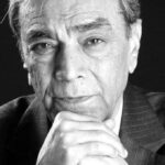 Mahira Khan Instagram - Lost a great today… Rest in peace, Zia Mohyeddin Sir. ‎Thank you for the innumerable ways you have been of service to the arts of this country. ‎إِنَّا لِلَّٰهِ وَإِنَّا إِلَيْهِ رَاجِعُونَ 🕊️🤍