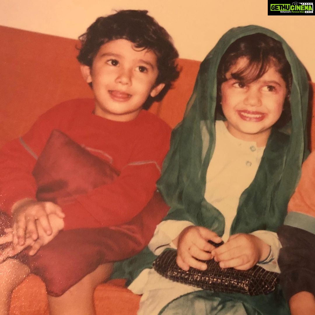 Mahira Khan Instagram - My first child. My first love. My first roommate. My one and my only one. I love you more than you will ever know. Happy birthday. May you be blessed with happiness, love, health, success, joy and peace of mind. Ameen. ♥️🕊💋🐣🐎🐰🎉🥰 @hissankhann ♥️