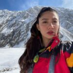 Mahira Khan Instagram - Peeechaaaayy… Toh dekho 👀 Cold Desert, Skardu