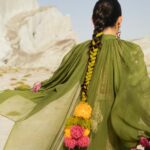 Mahira Khan Instagram - SS Luxury Lawn’22 by Hussain Rehar ❤️‍🔥   @hussainrehar.official @hussainrehar Photography: @umar.nadeeem Make up: @iambabarzaheer Hair @nidakhan.hairstylist Jewellery: @jewelicious_ Styling: @yash645 Concept: @hussainrehar   #hussainrehar #rahgoli #luxurylawn22 #luxurylawnbyhussainrehar #unstitched #mahirakhan #comingsoon