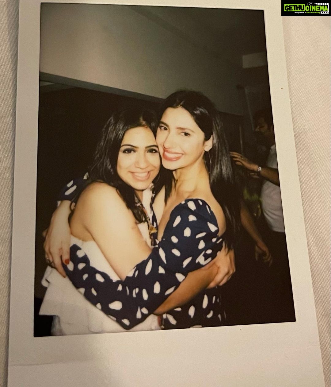 Mahira Khan Instagram - All time favs ❤︎♥︎❣︎❥ Karachi - The City of Lights
