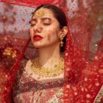 Mahira Khan Instagram - 🌹 خورشید 🌹 @faizasaqlain @iambabarzaheer @nidakhan.hairstylist @ashnakhanofficial @hashimali90