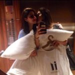 Mahira Khan Instagram - My Sana, Grateful for you, all the time. For us. For the life we’ve shared, for the love we feel for each other.. our babies, our families, for the laughter.. even the tears. For you. For our childhood. Alhumdulillah. Happy (belated) birthday my Shana lala… @sanahafeezsheikh 🍯 Woh apni khoobi e qismat pe kyun na naaz karey.. Tu jhoom ♥️🧿 Yours.. always and forever. Bairoo X