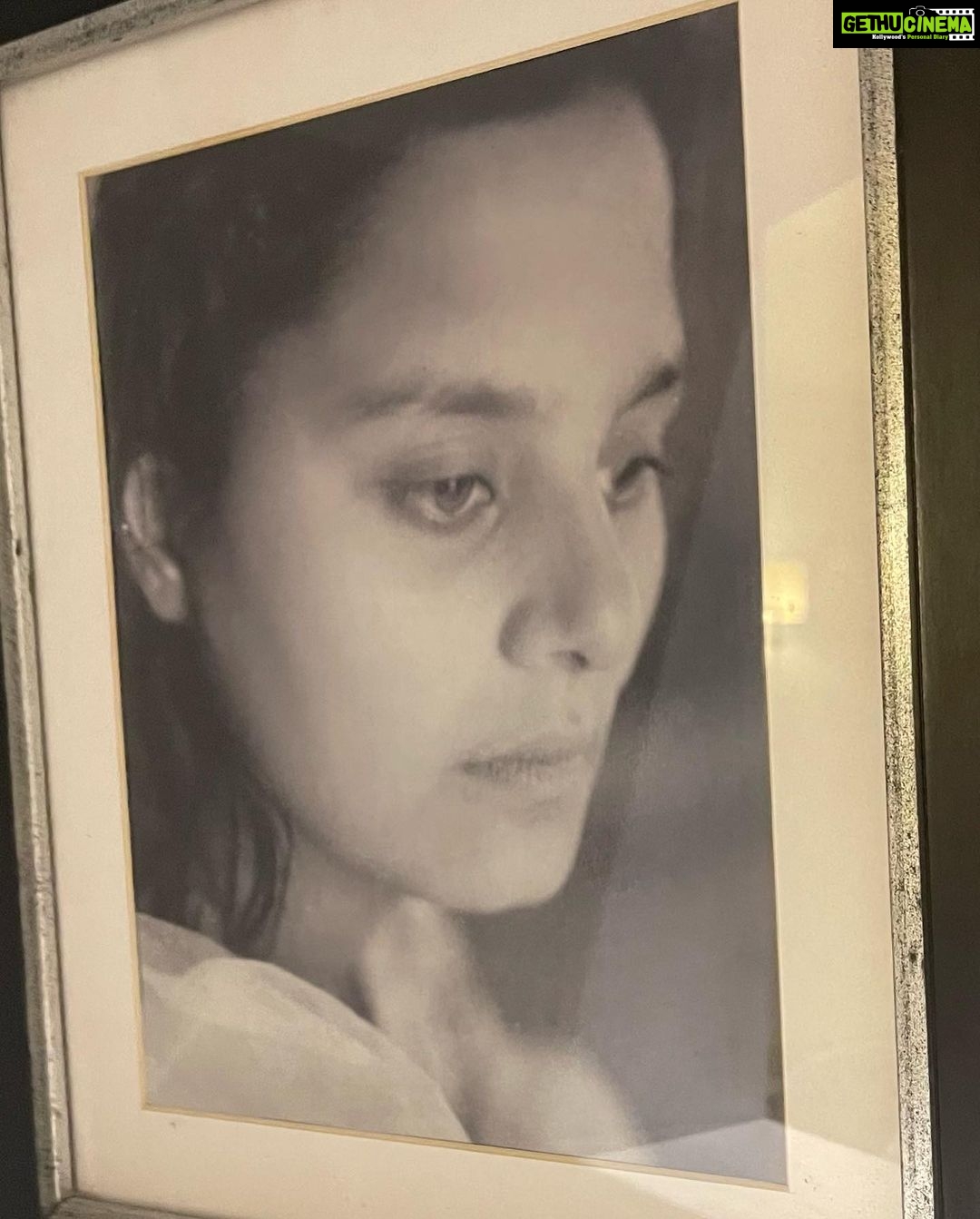 Mahira Khan Instagram - My dearest my most beautiful my nani.. Razia Khannum.. Left us Thursday afternoon for her eternal resting place. It’s been a rough month.. sometimes very painful but most times beautiful. She was a force of nature. A little girl who lost her mother when she was just 5.. she lived and breathed to have what she felt was the biggest possession one can have— family. And family she made. She was a great story teller, graceful sari wearer, fiercely independent, a woman with great pride, a health freak, a great listener, a doting mother, an expressive human being.. anybody who met her felt special around her… and most of all she was a great believer of love. My nana passed away 32 years ago and her favorite story to tell was always related to him. There wasn’t a man who compared. She would tell me that God took away her boo-boo ( called her mother that) and gave her my Nana. Even though she suffered from dementia and would mix up names and stories - there was one she recounted clearly - how she got married to my nana. Their love is one for the books. As she transitioned… I kept imagining her mother and the love of her life holding her hand and taking her with them. I used to pray that she goes the way she lived. With dignity. She was surrounded by all her children, grand children and great grand child. She had her sips of tea ( which she loved piping hot, not in a mug in a tea cup).. she waited for her son to arrive, she was in a lot of pain and even in that she had a sense of humour, she gave all of us a chance to take care of her. And after taking care of everything..after making sure her entire kumba was in one home, together hugging each other, wiping each other’s tears..she took her last breadth and went to her maker. I am blessed to have had this time with her. We all are. To have looked after her. It is an honor to be her grand daughter and I hope to honor her life by living the way she lived - with dignity and courage. While you read this, please make a prayer for my Nani. 🕊♥️ إِنَّا لِلَّٰهِ وَإِنَّا إِلَيْهِ رَاجِعُونَ, "Verily we belong to Allah and verily to Him do we return."
