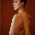 Mahira Khan Instagram - Press for @redseafilm 🍯 👗 @iqbalhussainofficial 💄 @anamfarooqkhan_makeup 💎 @sherezadjewellery 📸 @abeerahmadph