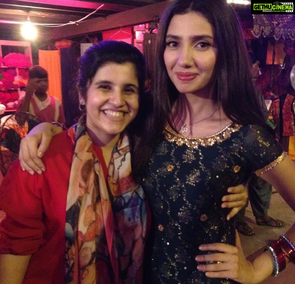 Mahira Khan Instagram - Meray dil ka tukraa.. my whole heart, What do I say that I haven’t said before? What do I write that you don’t know already? You know it all. But have I ever told you this before - Tum meri har dua mein shaamil ho… dosti nahi yeh Ishq hai. 🤍 Happy birthday my favorite, my one and my only Insia.. @insiafaisal I love you.. till the end of time and beyond. Yours, Always 💋♥️