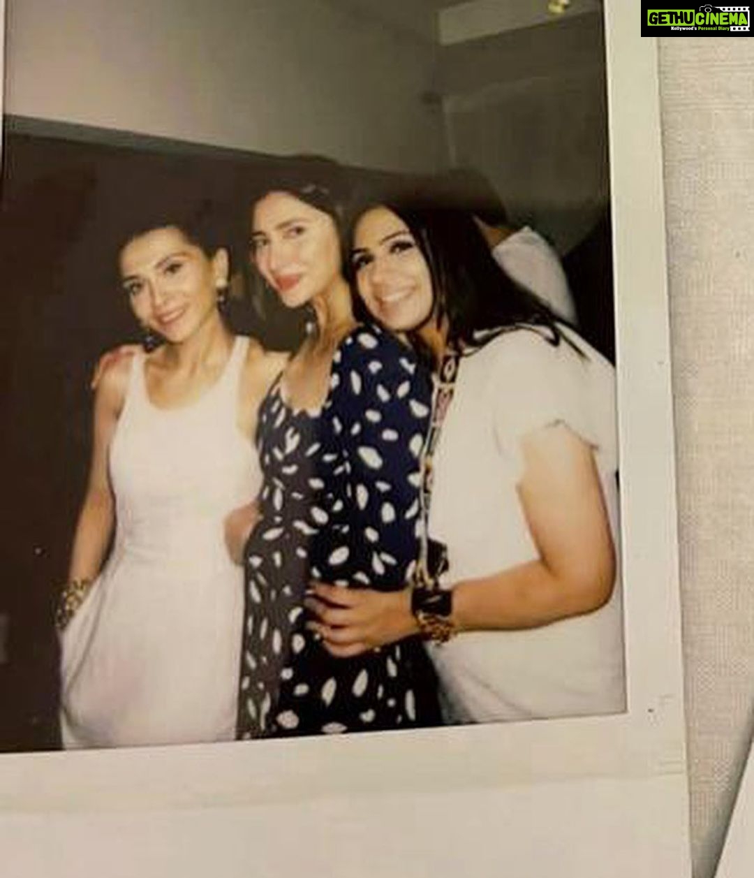 Mahira Khan Instagram - All time favs ❤︎♥︎❣︎❥ Karachi - The City of Lights