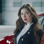 Mahira Khan Instagram - Had an epic time shootin’ this.. and drivin’ this 😎 @mgmotorpakistan Director @adnanmalik1 Producer @h2ofilms.official HairStylist and Makeup artist @omayrwaqar Styling @sohahsheikh @seharhaji #FromAmazingtoEpic #MGPakistan