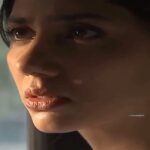 Mahira Khan Instagram - Jummat- Ul-Wida Mubarak 🕊 Rab ki mohabbat Ke siwa, Har mohabbat ko zawal hai. Rab Ki mohabbat ke illawa duniya Ki Koi Mohabbat Sachi Nahi, Aur Rab asliyat dikha deta Hai. Har rishtey, Har mohabbat Ki. Phir woh sab kuch dikha ker aadmi se kehta hai.. "𝐴𝑏 𝑏𝑎𝑡𝑎 𝑡𝑒𝑟𝑎 𝑚𝑒𝑟𝑎𝑦 𝑠𝑖𝑤𝑎 𝑘𝑜𝑛 ℎ𝑎𝑖?“ - Shehr e Zaat 🎬 @lollywoodposts 🤍