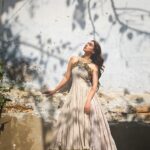 Mahira Khan Instagram - 🐚 @umarsayeedcoutureofficial @iambabarzaheer @divamagazinepakistan @shahbazshaziofficial
