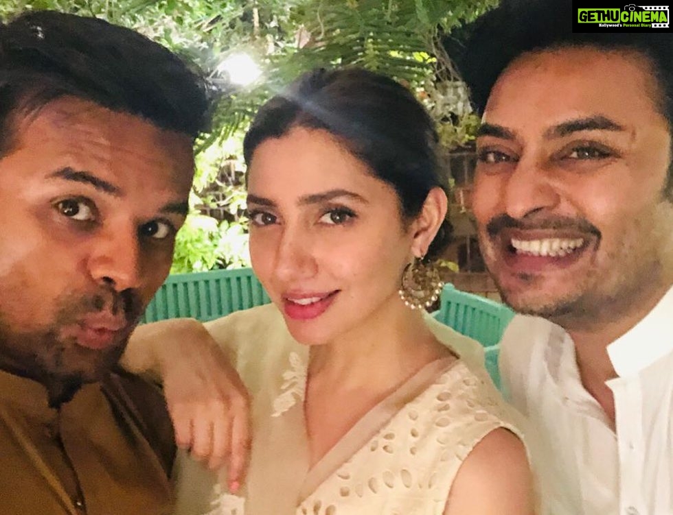 Mahira Khan Instagram - People always ask me why I post so many photos of my team, particularly my make up artists. Most of the time I donβt know how to answer that ππ»ββοΈ Today as I write a post for Adnan, I thought Iβd share this with all of you - Adnan was an asst. makeup artist at Nabilas when I was a VJ at MTV. We were all sent to Nabilas for a makeover, I wasnβt ready to get anything done so I was assigned to Adnan. We sat there literally twiddling our thumbs. I remember laughing at everything he said. This was 2006/7. 15 years later and he is still my make up artist- well to the world at least. For me, he is so much more than that. Heβs my friend, my brother, my keeper of secrets.. he knows when Iβm upset and knows how to make me smile. He has seen me cry sneakily on set and held my hand through it. I have held him in my arms when he has broken down. We have laughed, cried, danced all night, ate like crazy, travelled the world... all of it.. together.. he is my family. I am so grateful to my job and the universe for surrounding me with people I love so much. Alhumdulillah. So to answer the question.. is quite simple - I am, because of them. Belated happy birthday my Adnan, my dil ka tukraaa π€ @adnanansariofficial πΏππ£π π¦ππ’ πππ€ππ¦π πππ πππππ£ππ π€ P.S sorry for the longish note, counting my blessings. Also Ramzan Mubarak to all β¨πΈππΌ