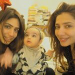 Mahira Khan Instagram - My gurryaaa, You are my shining star, my beautiful baby, my artist, my dreamer, my ballerina... a piece of my heart is reserved for you, only you. May you be healthy and happy always. InshAllah. I love you till the end of time and beyond... 𝐻𝑎𝑝𝑝𝑦 𝑏𝑖𝑟𝑡ℎ𝑑𝑎𝑦 𝑚𝑦 𝑆𝑜𝑝ℎ𝑜𝑜! Only your, Big Gurryaa X P.S if you’re reading this.. read my letters instead 💁🏻‍♀️ Goodgirl! @sanahafeezsheikh thank you for my baby girl! ♥️