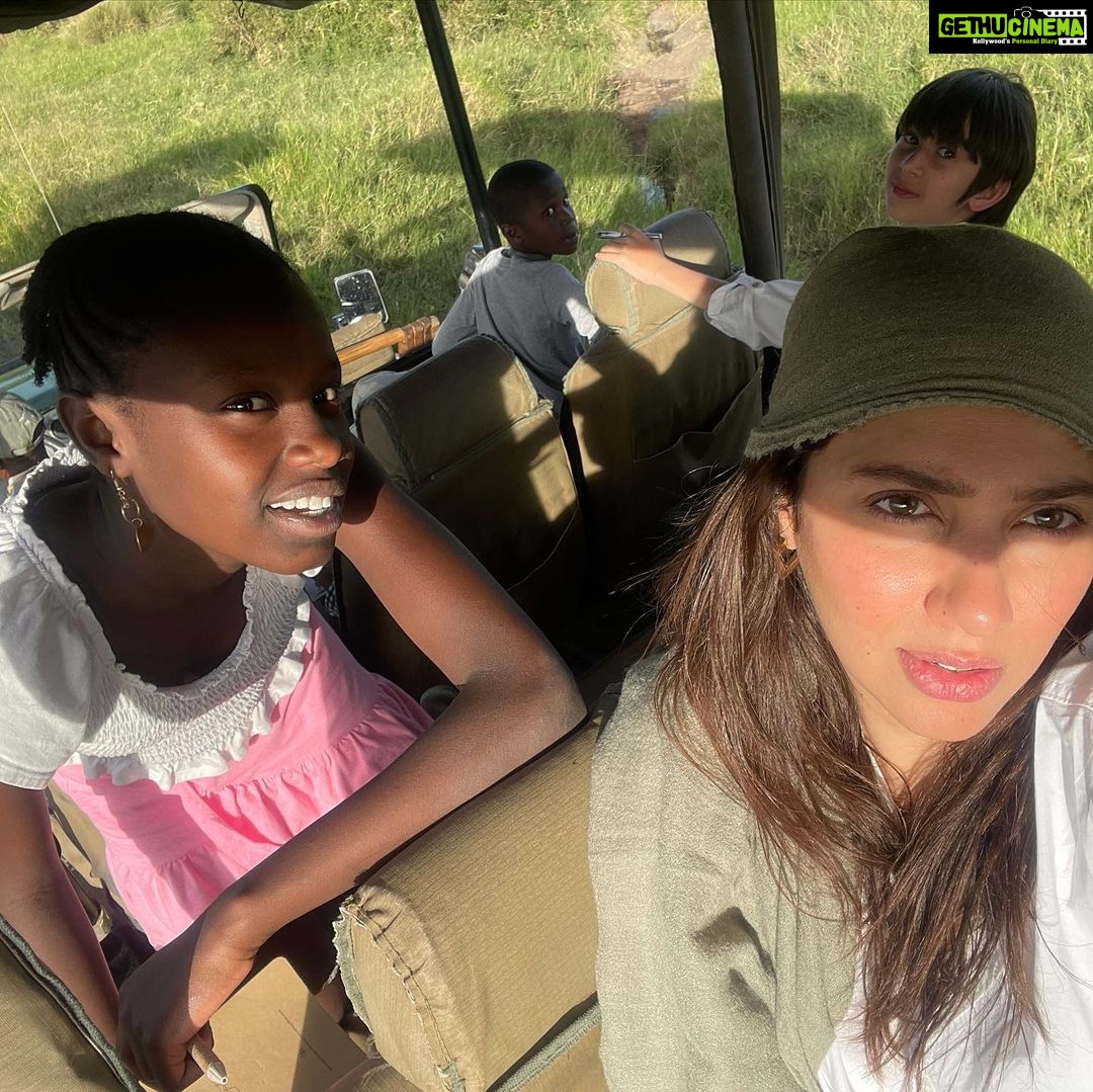 Mahira Khan Instagram - Feeling at home in the wild ✌︎︎