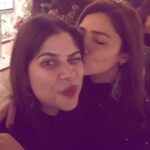 Mahira Khan Instagram - My Seher, You are one of a kind.. and I’m so happy that I can call you mine. To many many more years of You.. to happiness, good health, crazy travel adventures, to laughter and joy, to finding delicious places to eat, to believing in miracles, to love, to us.. to you. Ameen🕊 Happy birthday lovaaaa 🍯🍞🧈 @seherhafeez
