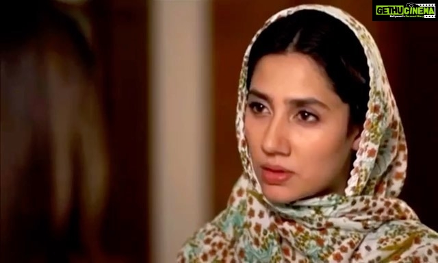 Mahira Khan Instagram - What is there left to say that hasn’t already been said ? Maybe that’s the thing about Humsafar, there is always more to say. Khirad is by far my most special character. She loved fiercely, she gave whole heartedly and when it came to her self respect she held that closest to her heart. What a woman🌹 But like I always say.. Humsafar is beyond all of us who made it. It’s all of Yours. This safar, this journey is nothing without all of you.. who have kept the magic alive for 9 years. Always grateful.. always yours, I love love love you all, Khirad. 🥀